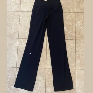woman’s lulu lemon black flared leggings